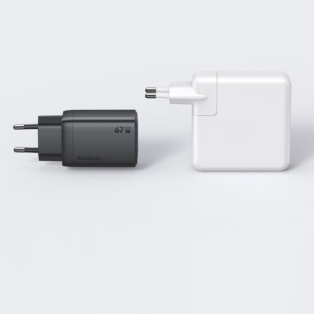 McDodo CH-0970 Gana Mini Network Charger, 67W, 3A, 1 x USB-A - 2 x USB-C, Black