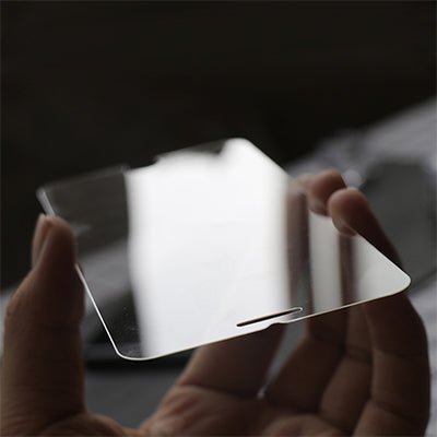 Lito Classic Displayschutzfolie für Apple iPhone SE (2022) / SE (2020) / 8 / 7, gehärtetes Glas, Vollklebung, 2.5D