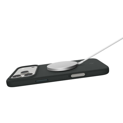 MagSafe Hülle für Apple iPhone 17 Pro Max, Spigen, Silicone Fit, Grün