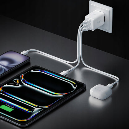 Spigen EE473EU Essential Netzladegerät, 47W, 3A, 1 x USB-A - 2 x USB-C, Weiß ACH09464