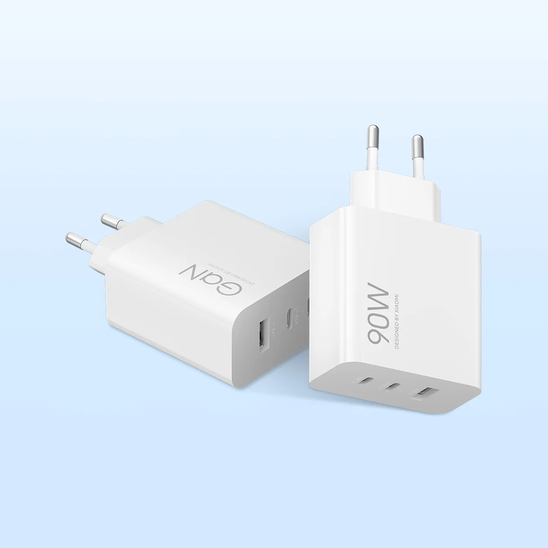 Xiaomi Netzladegerät, 90W, 6.1A, 1 x USB-A - 2 x USB-C, Weiß BHR087MEU